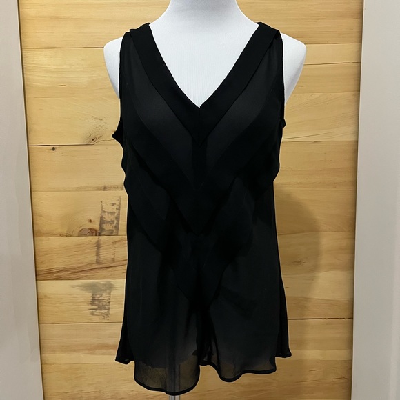 Black sleeveless tank top blouse from Simons Size M - Picture 1 of 5